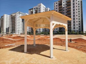 גזיבו מעץ לפארק ציבורי