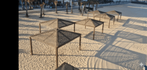 סככות צל לחוף הים